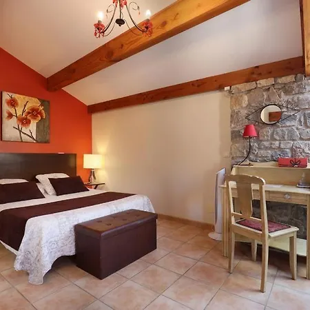 Les Falaises 4* Mostuéjouls