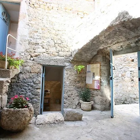 Bed & Breakfast Les Falaises 4*