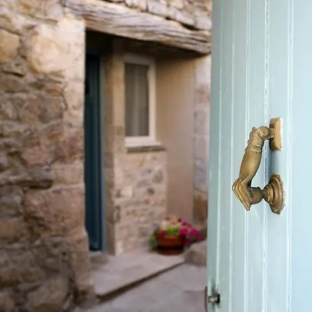 Les Falaises Mostuéjouls