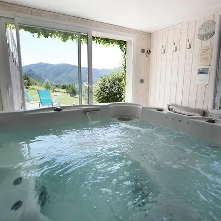 Les Falaises Mostuéjouls